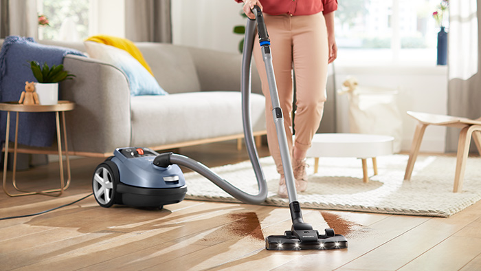 Putekļsūcējs ar putekļu maisiņu