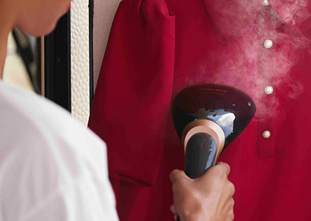 Nepārtraukta tvaika padeve vieglai un ātrai burzījumu likvidē&scaron;anai