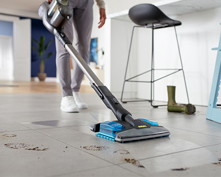 Unikāla vakuuma un mitrās tīrī&scaron;anas sistēma, bezvada putekļu sūcēji