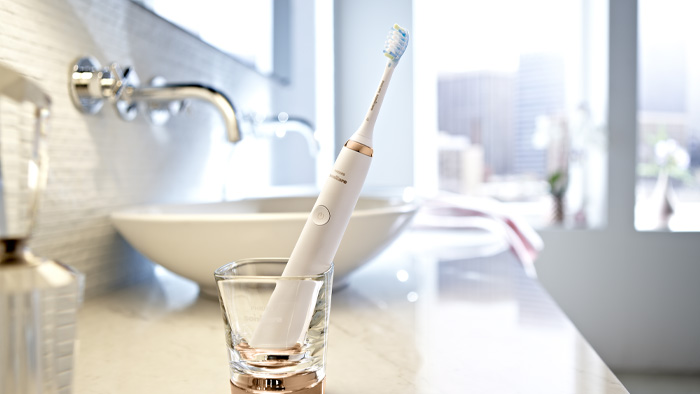 Manuālā vai elektriskā zobu birste